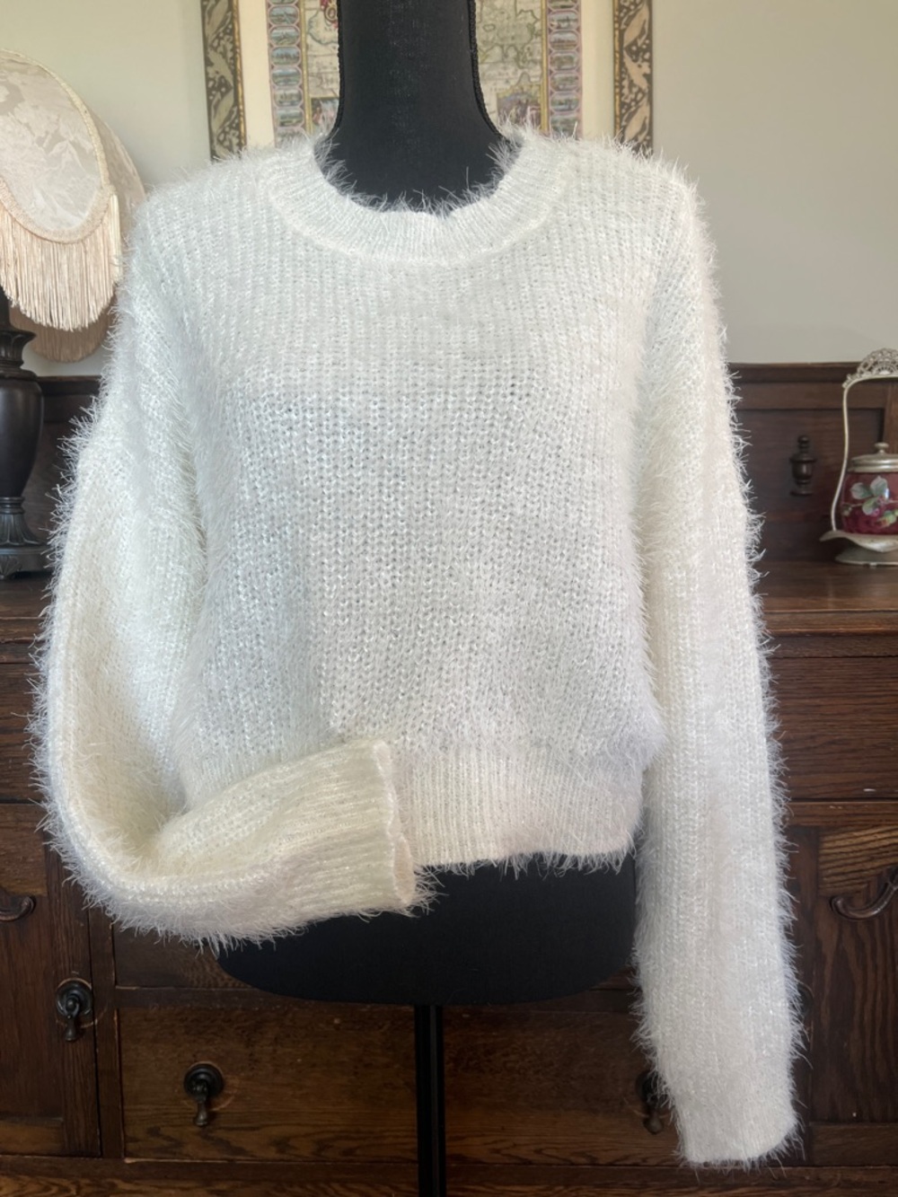 Arizona Jean Company Ivory Eyelash Crewneck Sweater Large